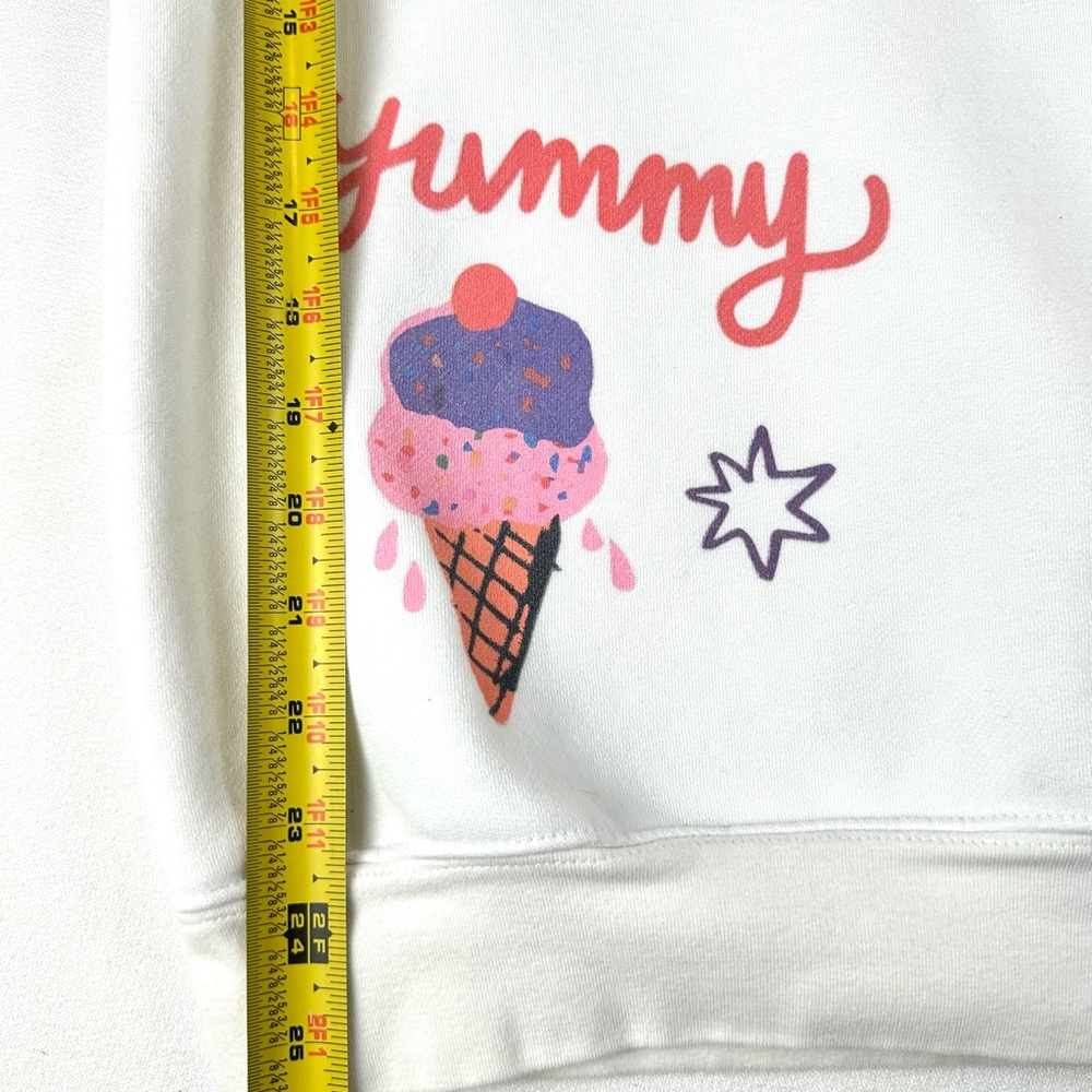 The Mayfair Group Somebody Loves You Graphics Crewneck Sweatshirt - Picture 14 of 14